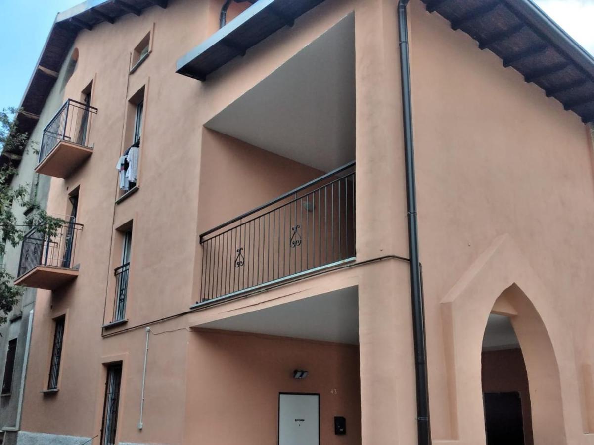 Hotel Curti Granda Rescaldina Exterior foto